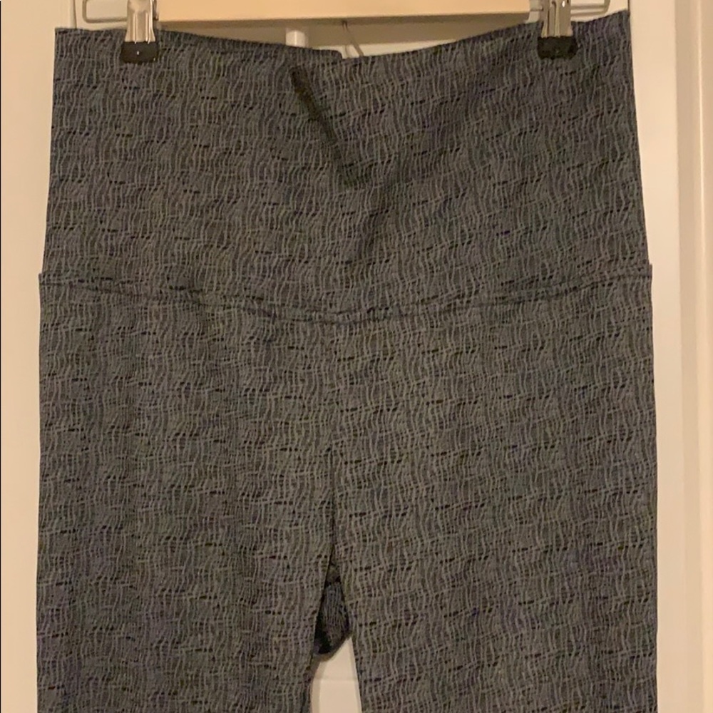 NEW maternity Capri dress pants silver gray 10 6